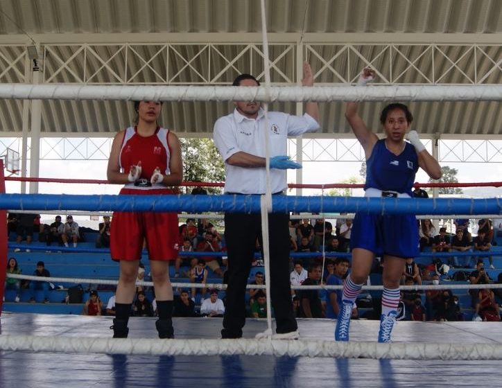  En la UD Miguel Hidalgo, tres morelianas participaron en peleas de exhibición
