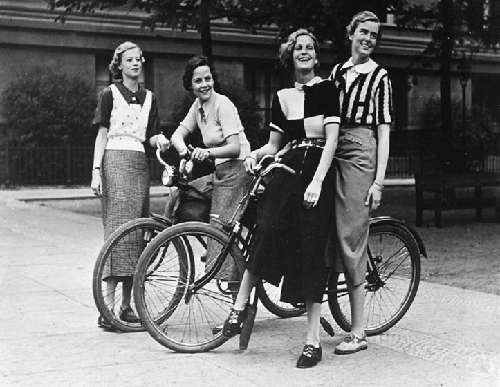  La bicicleta, vehículo que dejó independencia en las mujeres