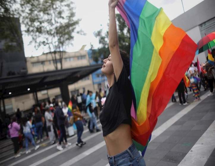  Primera marcha de mujeres Orgullo LGBTI por la erradicación de la violencia