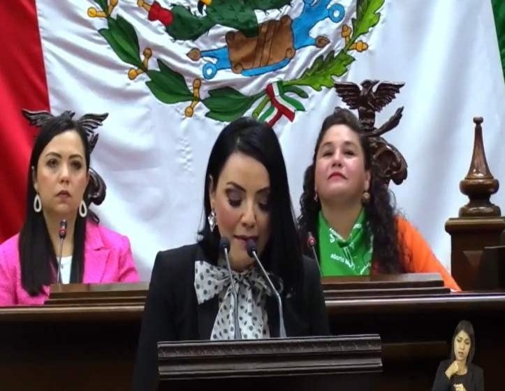  Despenalización del aborto en el Congreso del Estado: Adriana Hernández Íñiguez