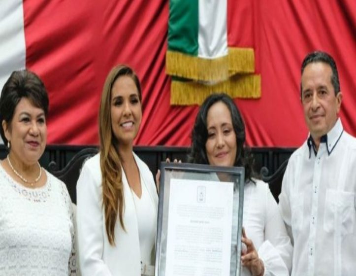  Primera gobernadora en Quintana Roo: María Elena Hermelinda Lezama
