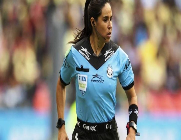  En la Copa Mundial Femenina de Fútbol Sub-17, la árbitra, Karen Díaz Medina a cargo de la gran final