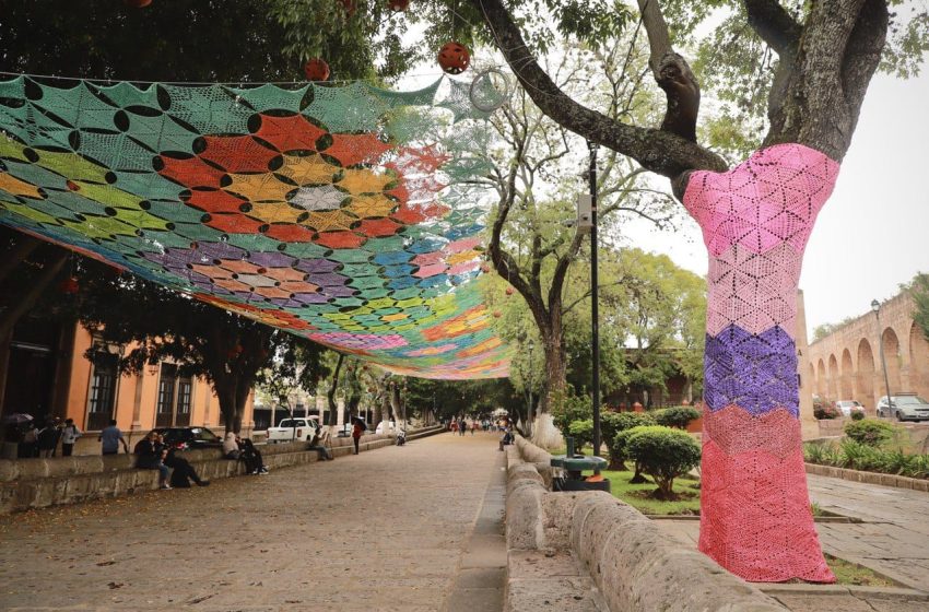  Apoya DIF Morelia instalación de Cielo Tejido en la calzada Fray Antonio de San Miguel