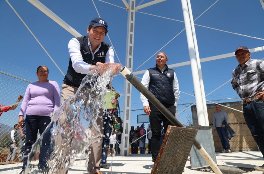  Con nuevo sistema hídrico en comunidad rural, Alfonso Martínez garantiza abasto de agua