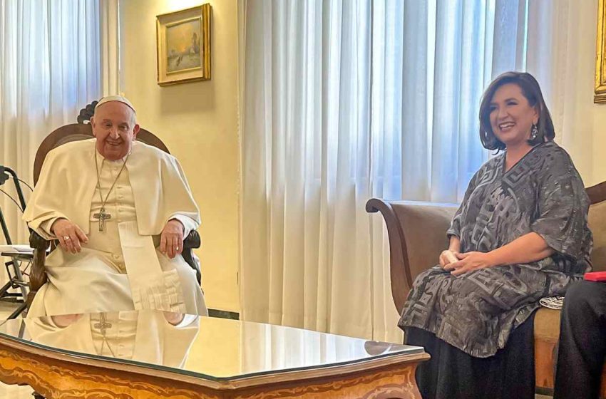  Se reúne Xóchitl Gálvez con su Santidad el Papa Francisco