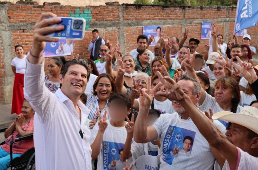  Alfonso Martínez consolida el voto en La Quemada y Mirador del Poniente