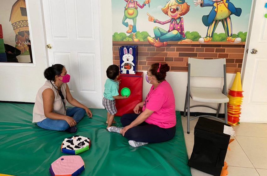  Brinda SSM terapias de lenguaje gratuitas a niñas y niños