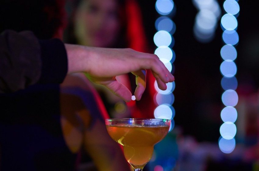  Alerta en bares y antros: sumisión química incrementa la vulnerabilidad de las mujeres