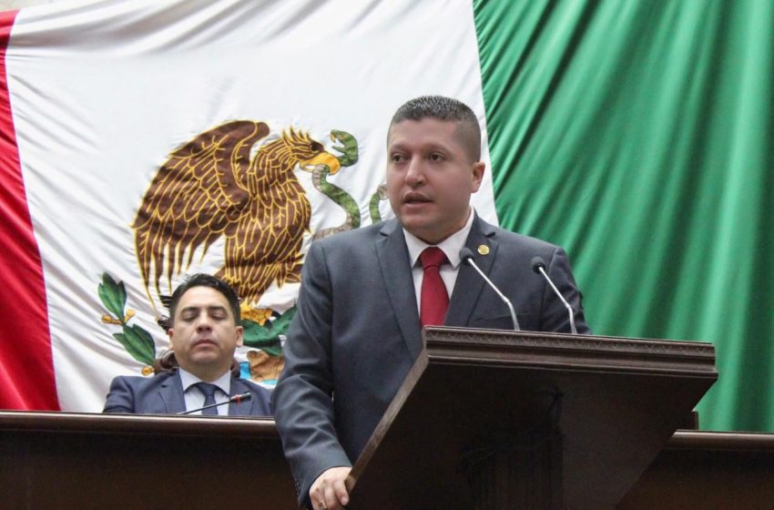  Impulsa Vicente Gómez medidas para un Michoacán con menos basura electrónica y un futuro más limpio para nuestras hijas e hijos