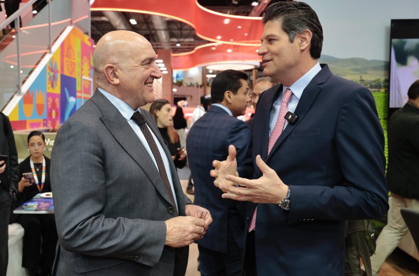  Se reúne Alfonso Martínez con don Jesús Julio Carnero, alcalde de Valladolid