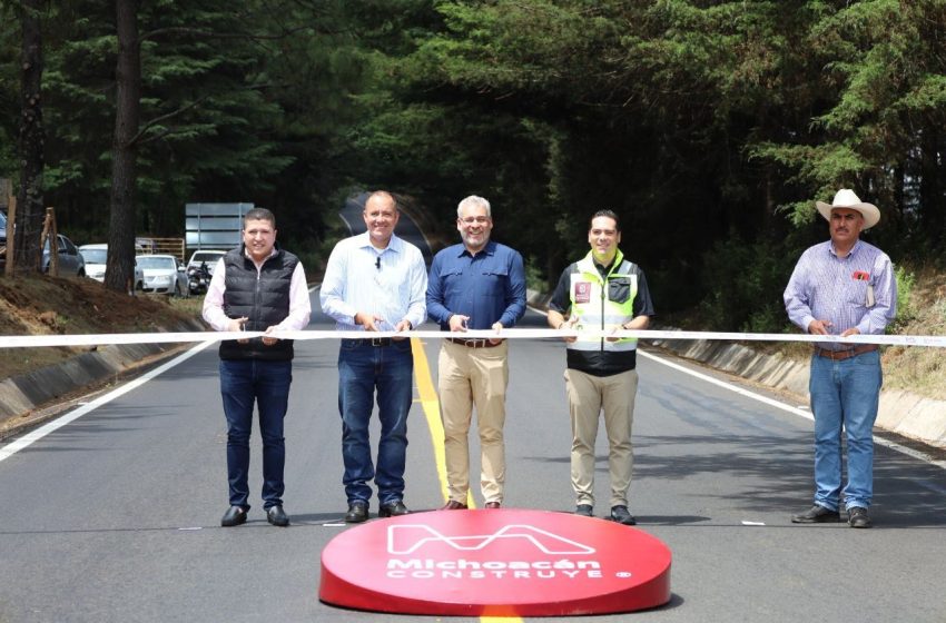  Vicente Gómez reconoce apoyo del Gobierno del Estado en rehabilitación carretera en el Distrito XIX