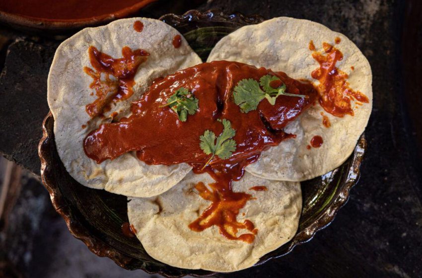  Sabores que cuentan historias: Recorre la ruta de las cocineras tradicionales